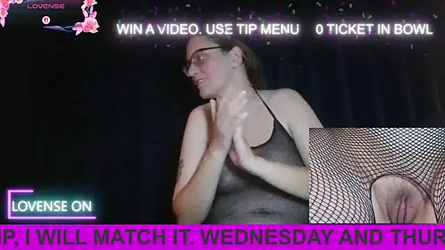 Snapshot of PernillaGirl chatting on September 17, 6:17 pm PernillaGirl online show from September 17, 6:17 pm