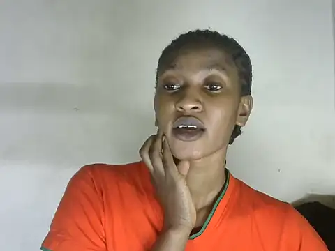 Snapshot of Pretty-emmie chatting on September 10, 6:35 am Pretty-emmie online show from September 10, 6:35 am