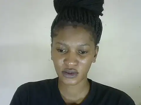 Snapshot of Pretty-emmie chatting on October 4, 11:38 am Pretty-emmie online show from October 4, 11:38 am