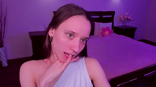 StaceySunny online show from April 9, 5:07 pm