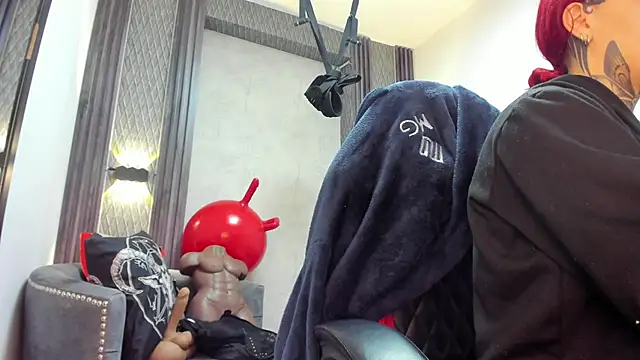 selene red  online show from February 16, 12:43 am