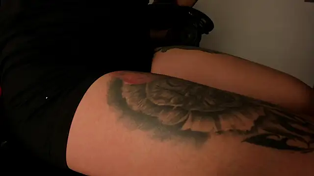 selene red  online show from October 17, 1:47 pm