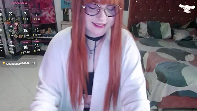 Snapshot of Avril2001 chatting on October 6, 3:56 am Avril2001 online show from October 6, 3:56 am
