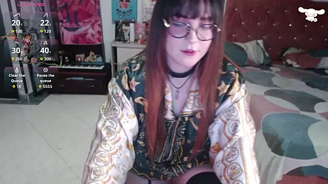 Snapshot of Avril2001 chatting on October 3, 2:38 am Avril2001 online show from October 3, 2:38 am