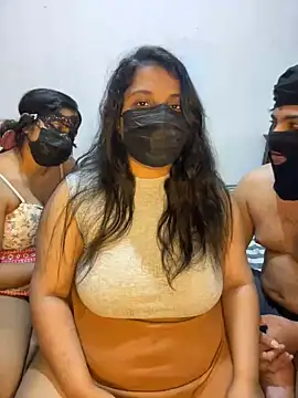 NOORA-GIRL online show from July 4, 4:36 pm