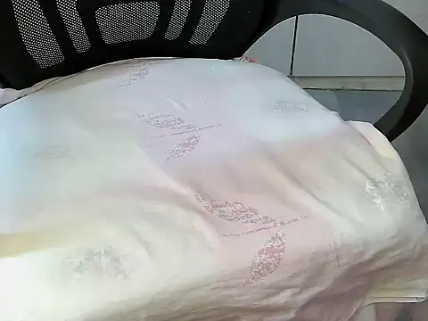 Snapshot of Destiny_Desire chatting on September 22, 9:13 pm Destiny Desire online show from September 22, 9:13 pm