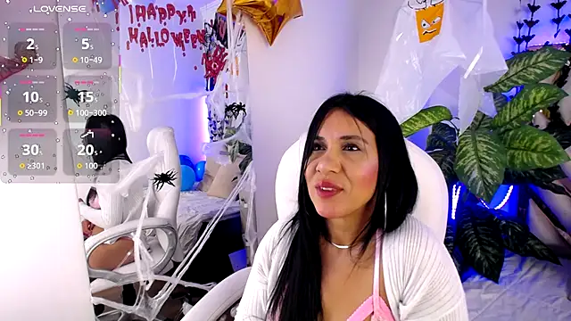 Snapshot of Camille_jhonson chatting on October 16, 10:29 am Camille jhonson online show from October 16, 10:29 am