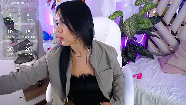 Snapshot of Camille_jhonson chatting on October 15, 10:29 am Camille jhonson online show from October 15, 10:29 am