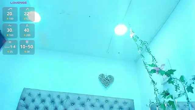 Snapshot of Hannah_Miller__ chatting on September 17, 5:33 pm Hannah Miller online show from September 17, 5:33 pm