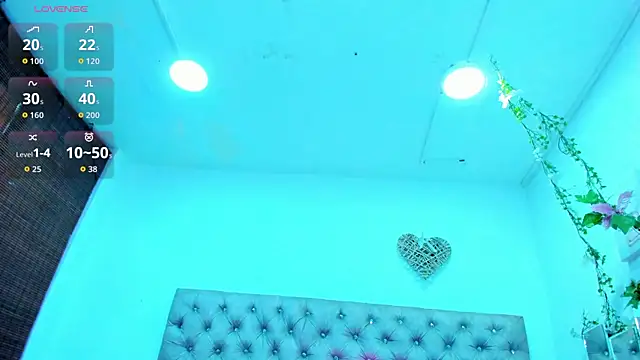 Snapshot of Hannah_Miller__ chatting on September 24, 5:12 pm Hannah Miller online show from September 24, 5:12 pm