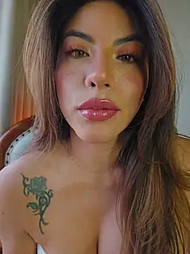 Karen San Miguel online show from December 15, 10:26 pm