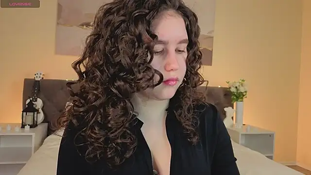 Ariella Sol online show from November 14, 1:05 am