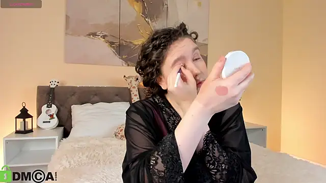 Snapshot of Ariella_Sol chatting on October 18, 1:08 am Ariella Sol online show from October 18, 1:08 am