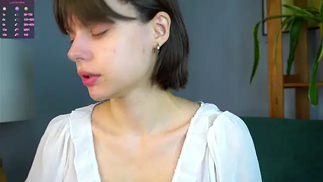 Snapshot of RexanneHatt chatting on October 6, 1:22 am RexanneHatt online show from October 6, 1:22 am