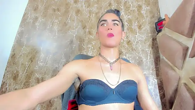 Snapshot of hannabigdirty chatting on October 19, 6:48 am hannabigdirty online show from October 19, 6:48 am