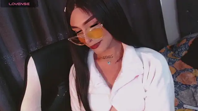 AdharaaMoon online show from November 4, 7:19 pm