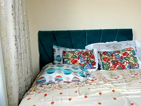 supa queen254 online show from November 24, 2:52 pm