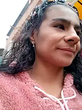 Snapshot of Leslly_ chatting on September 20, 12:58 pm Leslly online show from September 20, 12:58 pm