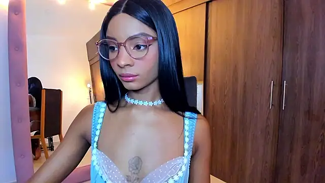 alikahouston4 online show from January 8, 7:01 am