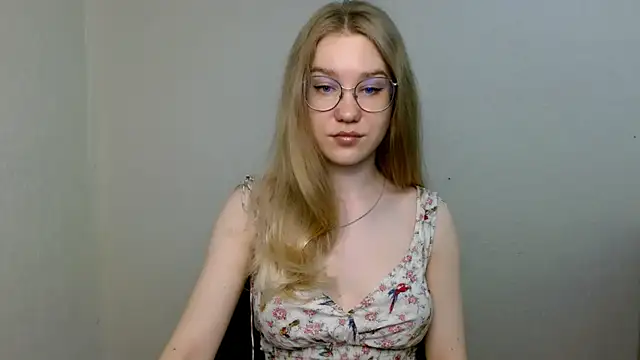 cindi hot online show from June 9, 10:14 am