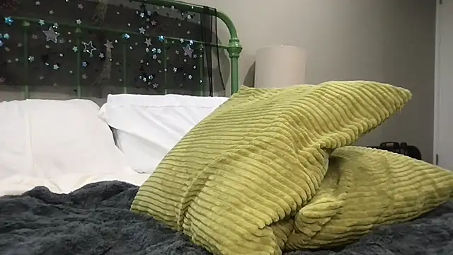 softestscream online show from October 24, 3:57 am