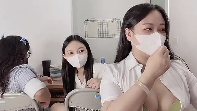 Bamboo Swetie online show from October 3, 3:06 pm