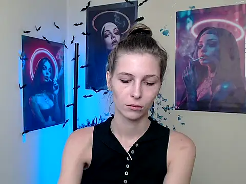 Snapshot of StrangerGi chatting on September 20, 12:36 pm StrangerGi online show from September 20, 12:36 pm