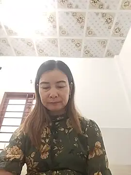 Sexy-ladyboobs20 online show from July 30, 1:50 am