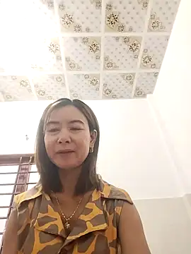 Sexy-ladyboobs20 online show from September 15, 1:36 am