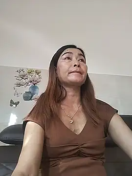 Sexy-ladyboobs20 online show from July 18, 1:31 am