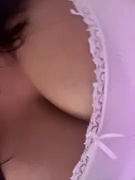 izanmiller2001 online show from December 16, 8:04 pm