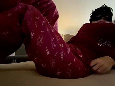 Marilou1983 online show from November 30, 8:51 am