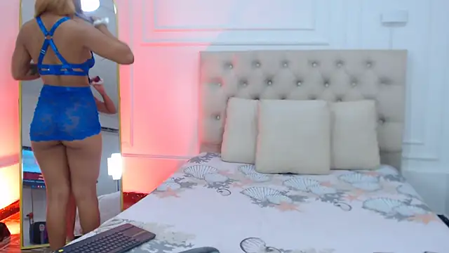 lola red95 online show from November 10, 7:42 pm