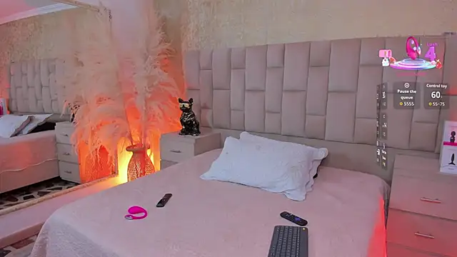 EmmaTorres  online show from December 22, 8:12 pm