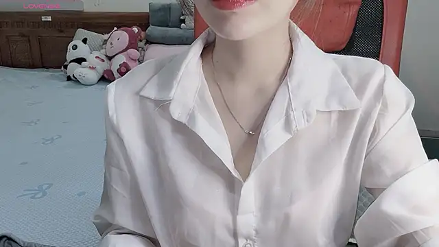 TrinhH Nabbi online show from April 18, 2:41 pm