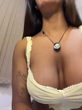 Brownfitbabyy online show from May 27, 12:24 pm