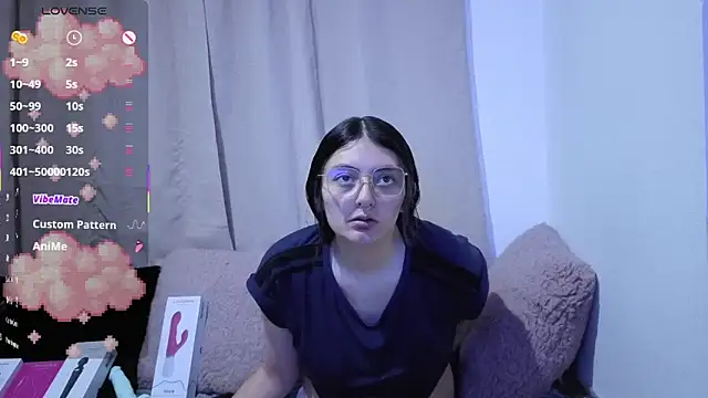 lessliee22  online show from June 5, 7:58 am