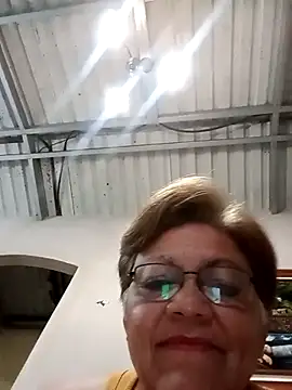 Madrastrahot69 online show from December 13, 9:10 pm