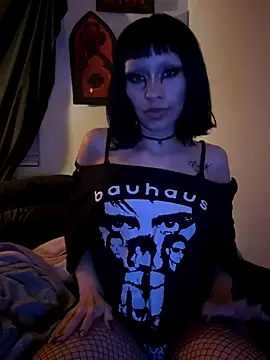 Snapshot of Gothbabbi chatting on October 2, 8:41 am Gothbabbi online show from October 2, 8:41 am