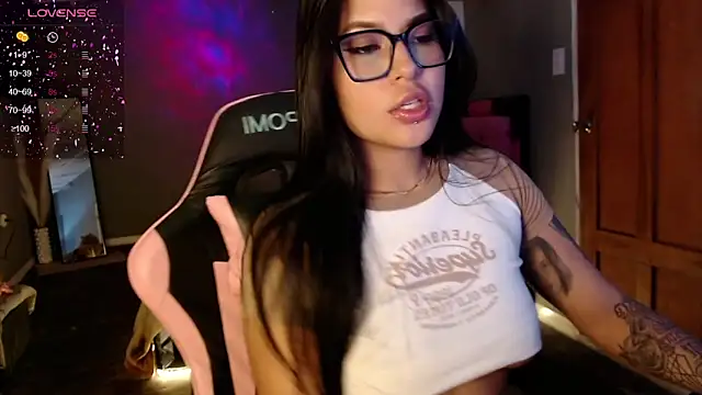 Snapshot of alexa_kei chatting on October 8, 9:30 pm alexa kei online show from October 8, 9:30 pm