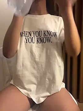 Beautiful arab online show from April 19, 11:29 pm