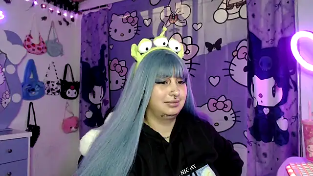 lussyevans24 online show from October 20, 8:17 am