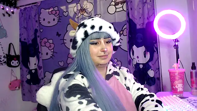 lussyevans24 online show from October 16, 7:55 am