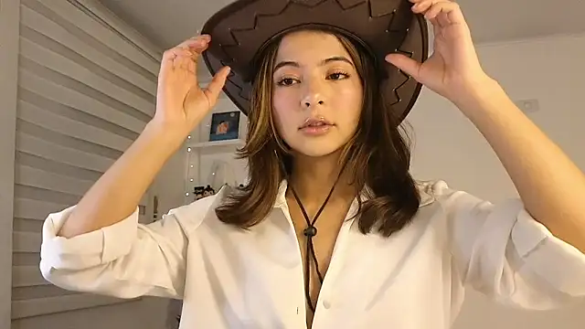 Snapshot of lissi_S chatting on October 19, 2:46 am lissi S online show from October 19, 2:46 am