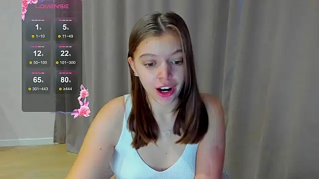 Snapshot of Nicky_Rosee chatting on October 13, 1:08 am Nicky Rosee online show from October 13, 1:08 am