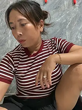 Linaannn online show from July 8, 7:32 am
