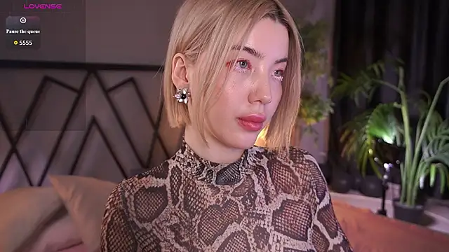 LindaThacker online show from March 2, 5:08 am