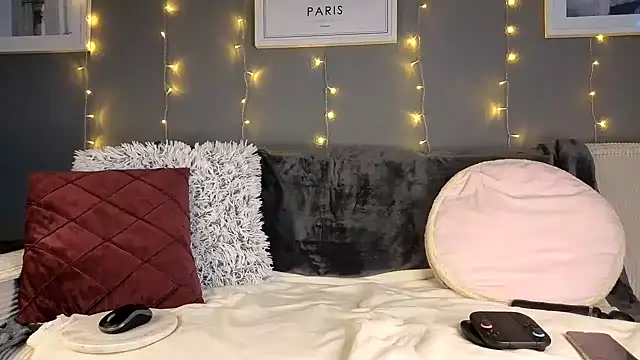 Luna Lacroix online show from January 15, 7:47 am