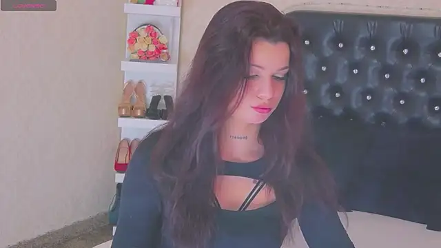 Allisonn223 online show from February 4, 1:36 pm