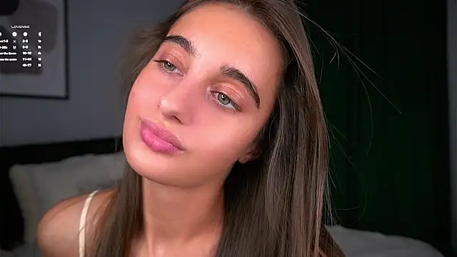 PiquingOgalala online show from November 14, 1:05 am